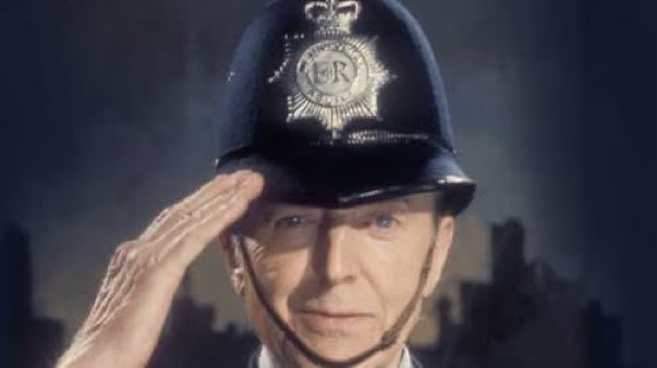 SaveRedlandLibr's tweet photo. 7pm TODAY on @TalkingPicsTV
From 1975, s21 Ep 2 of #Police #Drama📺 #DixonOfDockGreen “Seven for a Secret – Never to be Told” directed by #JoeWaters & written by #DerekIngrey
🌟#JackWarner #PeterByrne #NicholasDonnelly #GregoryDePolnay #FrankLester #RoyDesmond #BillieLove https://t.co/5TkVx3Q5sN
