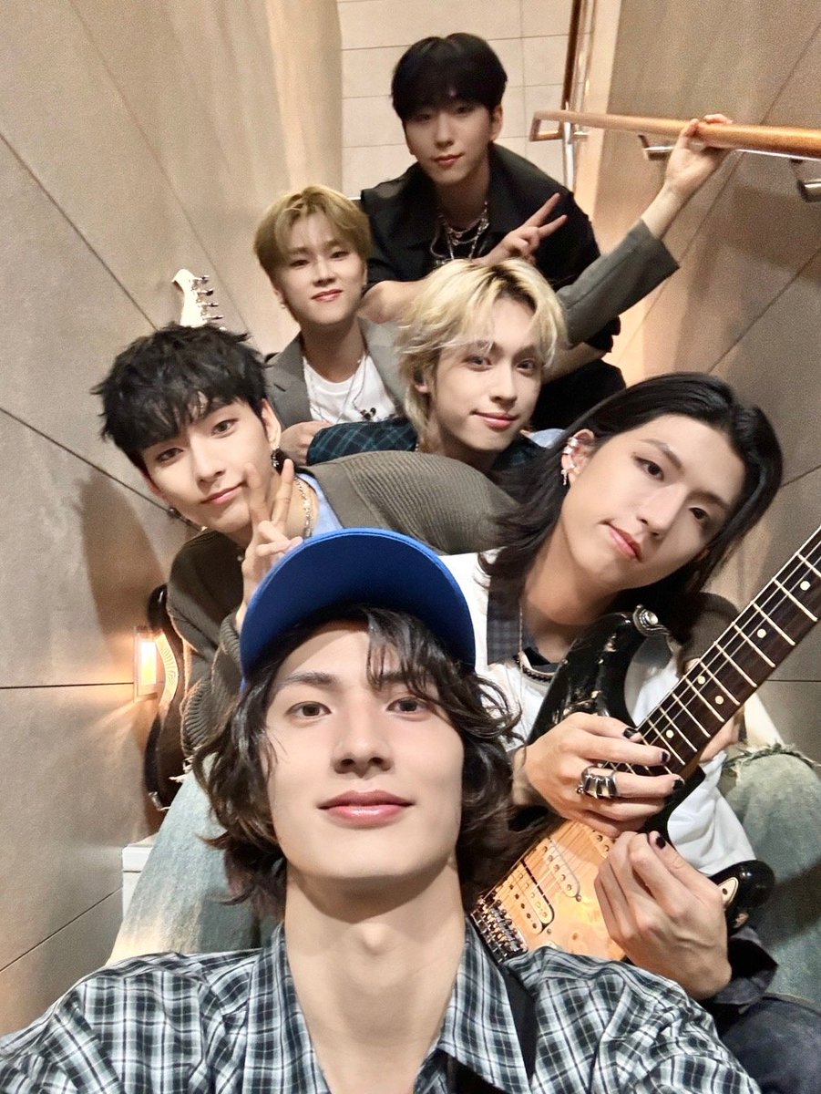 [Xdinary Heroes Social Media Update]
#Xtra_Scenes #XdinaryHeroes #엑스디너리히어로즈    #Troubleshooting #어리고_부끄럽고_바보_같은 #WE_ARE_ALL_HEROES