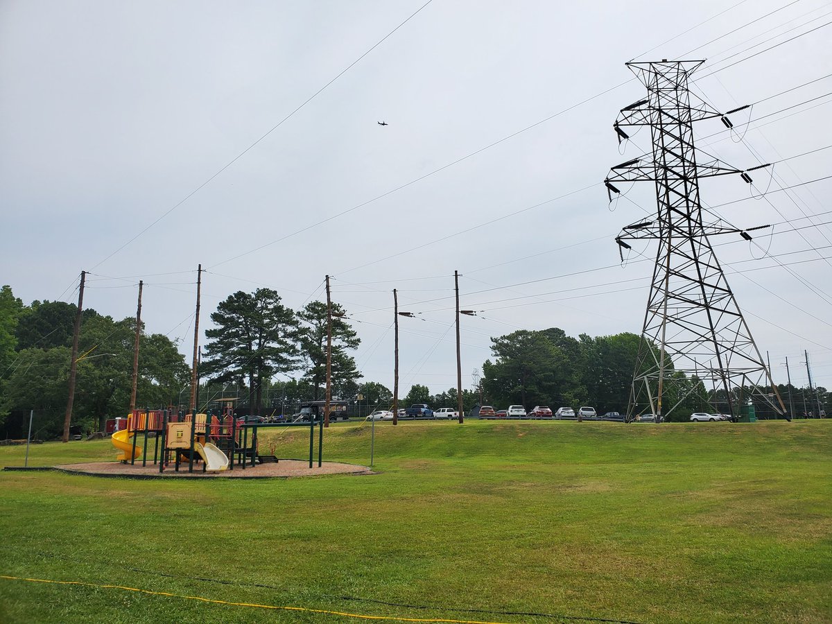 TamaraShealey's tweet photo. So, #ReparationsSunday registered to participate in a vending event to fundraise for our efforts for #ReparationsNow
and THIS where the #d9 hosted. A park that sits in the middle of power grids, a park they should be fighting to close... I left, VERY disappointed. #Reparations https://t.co/vCOZ7aKXpX