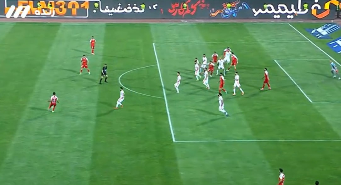 بخدا باورم نمیشه،
کاش یه زاویه بیارن بگن آفساید نبود،
مگه میشه 67 امتیاز بیاری و رقیبت 7 تا گل آفساید بزنه و حتی گل قهرمانیش هم آفساید باشه!!!!!
لجن‌ترین لیگ تاریخ ایران بود این کثافتی که تموم شد!!