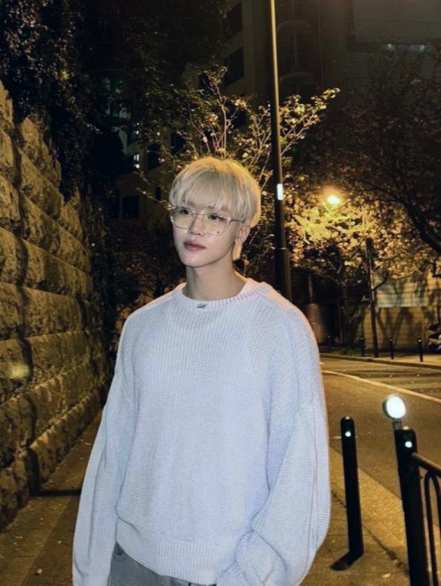 Just like what he did!

Ps. Who would've thought that it would actually make my heart flutters? T_____T