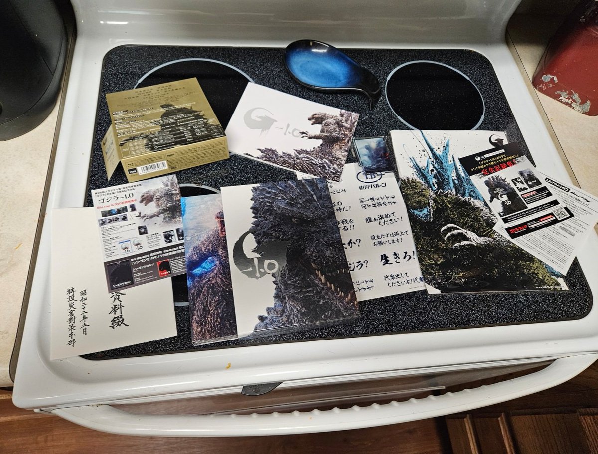 AW761994's tweet image. Bought both, #MinusOne and #MinusColor on Fandango At Home (Vudu) and spent over $100 on Amazon JPN for a collectors edition. That's is the most I have ever spent on a single movie. To be fair though, it is in my top five all-time favorites. #GodzillaMinusOne