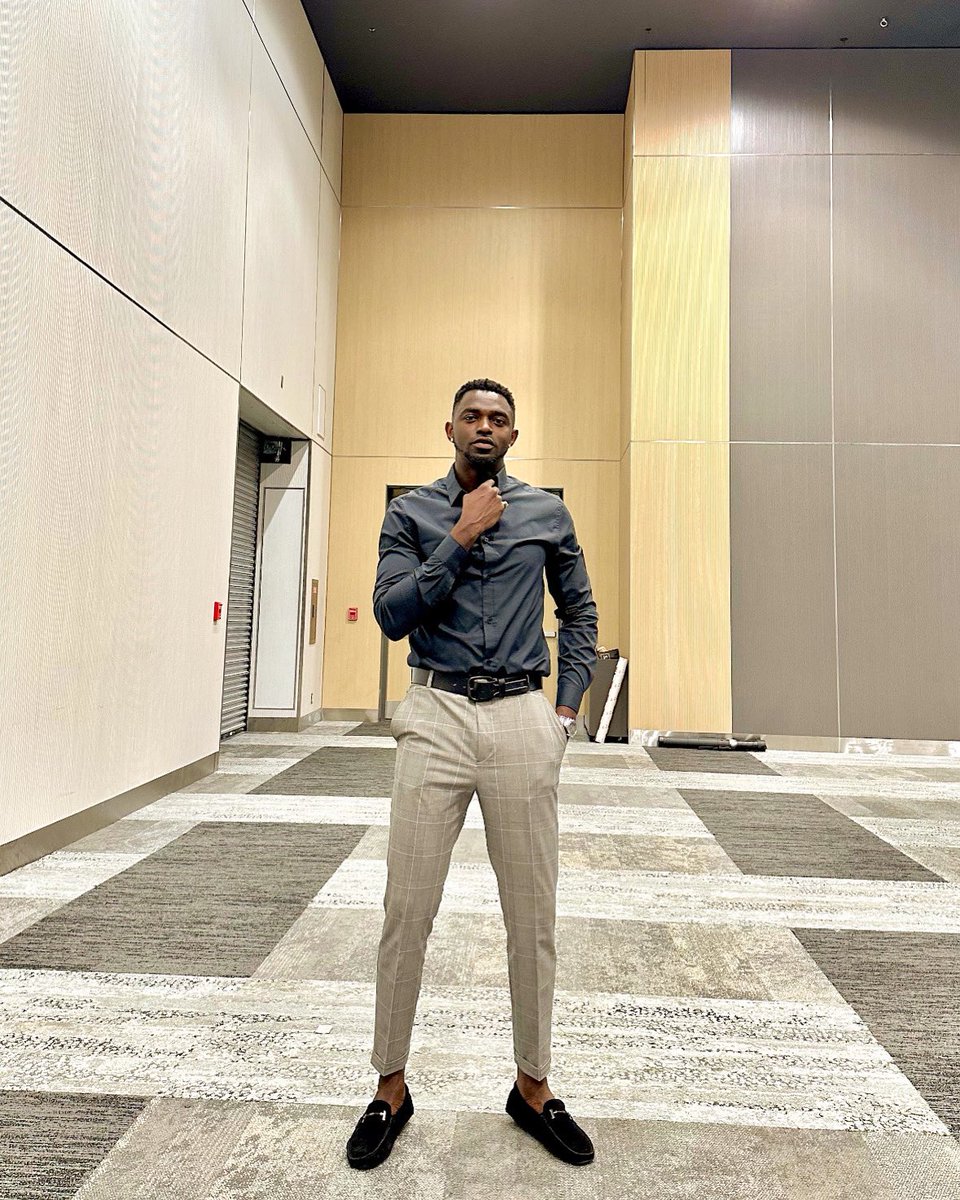 iam_shammak's tweet image. Every stumble is a step towards defining yourself; give your all and stay resilient #GetPluggedIn🔌