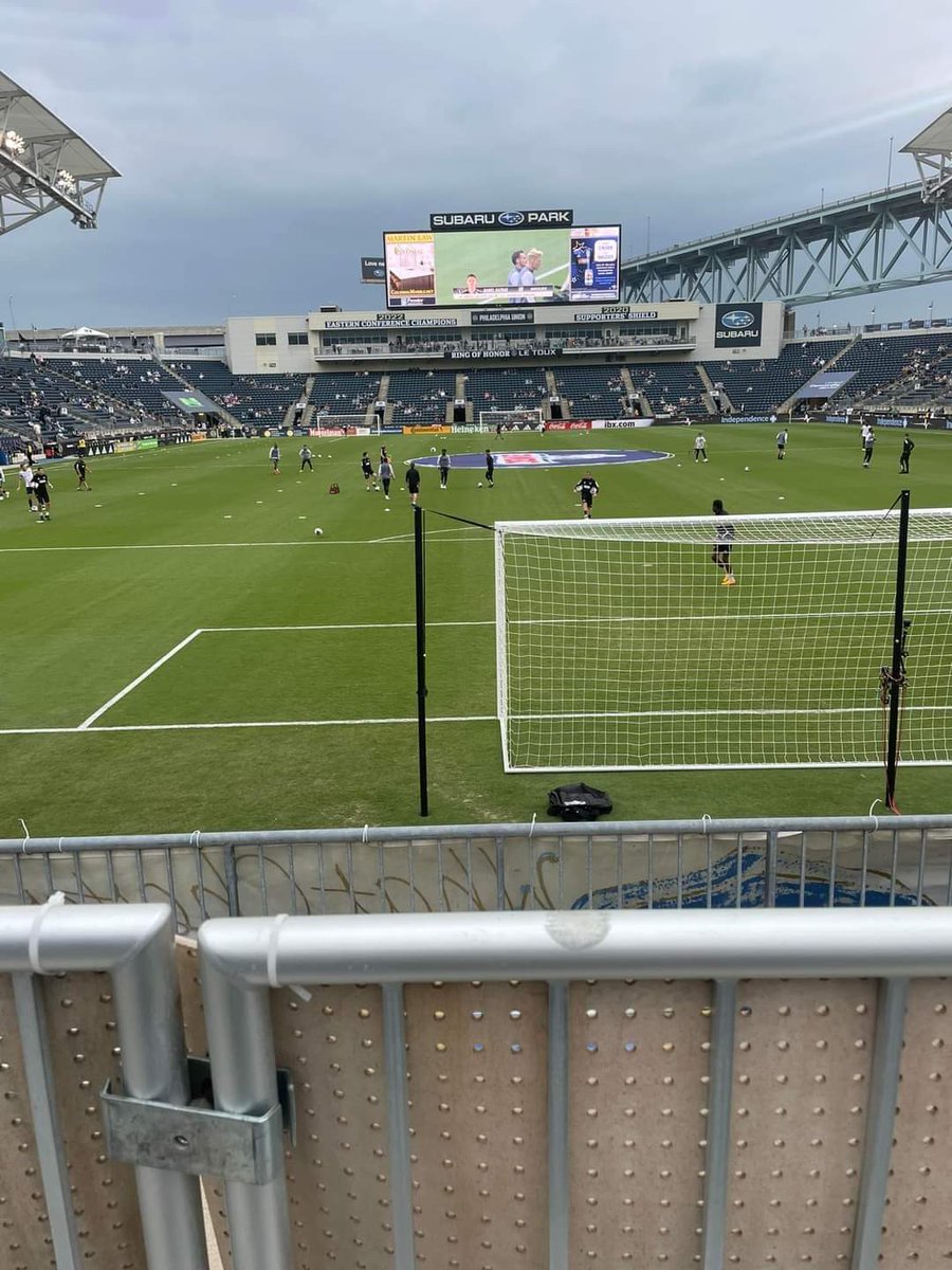 bguslerSoB's tweet photo. Anybody interested in my 2 @PhilaUnion tix for tonight? TRE Sec 137 front row aisle seats. $40 for the pair. @SonsofBen #union https://t.co/I3qZH7xXaZ