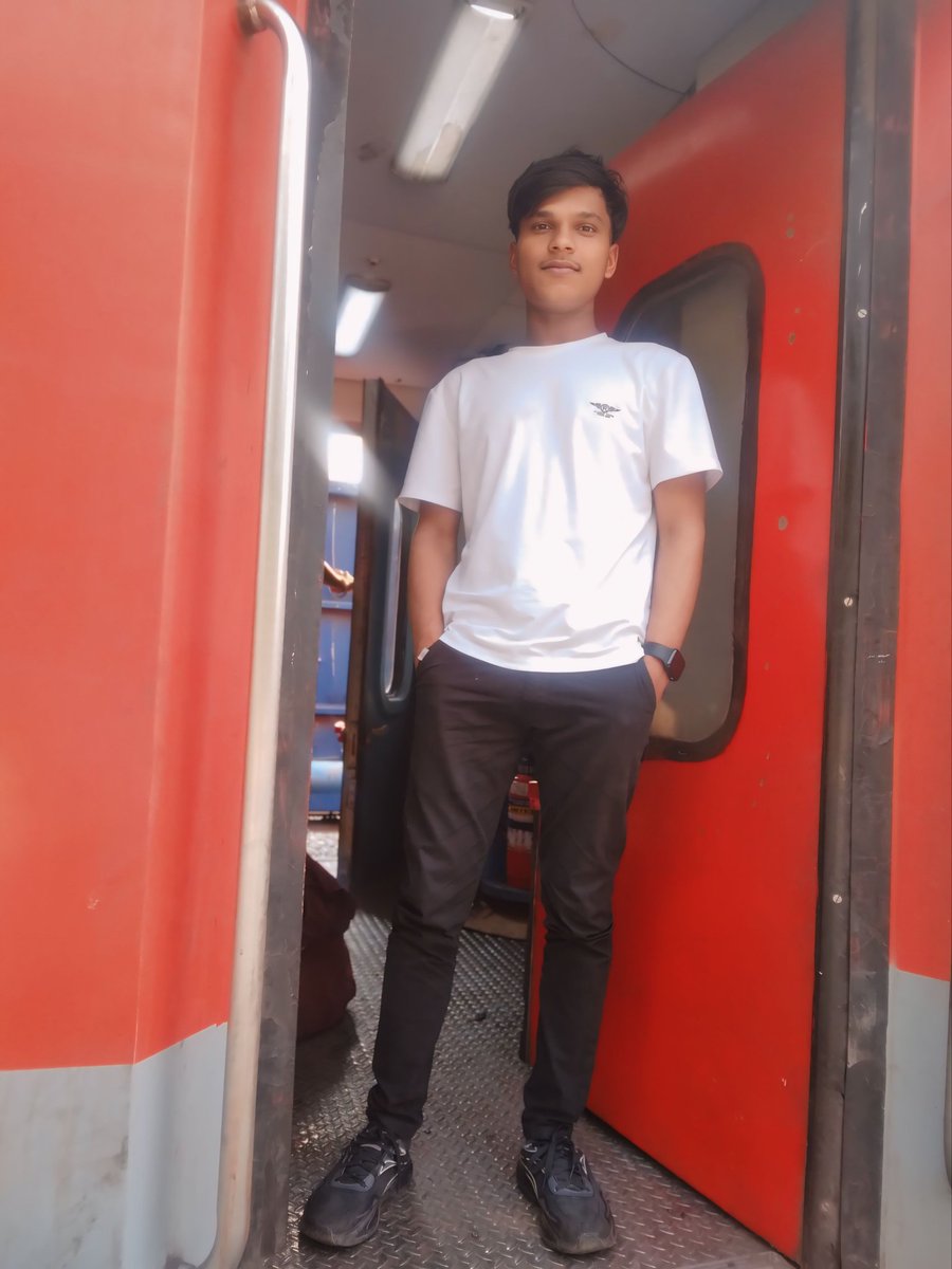 RanjitMahato246's tweet photo. 🥰🥰 https://t.co/94snvaW0MB