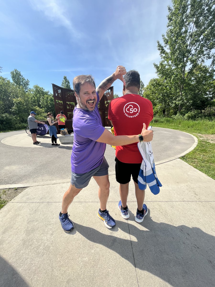 🌟 parkrunner Spotlight! 🌟

Shoutout to Humberto Elias who earned his 50th volunteering credits today and he celebrated his achievement by being our Run Director for the day.

Congratulations! 🥳 We love having you as part of the parkrun family.

🌳 #loveparkrun