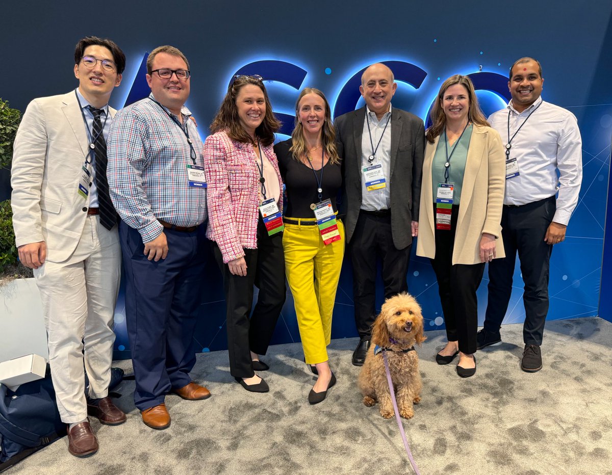 Martina Murphy, MD (@drmmurphy) on Twitter photo Catching up with great <a href="/UFHealthCancer/">UF Health Cancer Center</a> colleagues at <a href="/ASCO/">ASCO</a> 🐊⭐️ Surprise bonus - meeting Rosie the therapy dog! A midday dose of cute did us all well 😍 <a href="/DrMarkham/">Merry-Jennifer Markham, MD, FACP, FASCO</a> #ASCO24 Catching up with great <a href="/UFHealthCancer/">UF Health Cancer Center</a> colleagues at <a href="/ASCO/">ASCO</a> 🐊⭐️ Surprise bonus - meeting Rosie the therapy dog! A midday dose of cute did us all well 😍 <a href="/DrMarkham/">Merry-Jennifer Markham, MD, FACP, FASCO</a> #ASCO24
