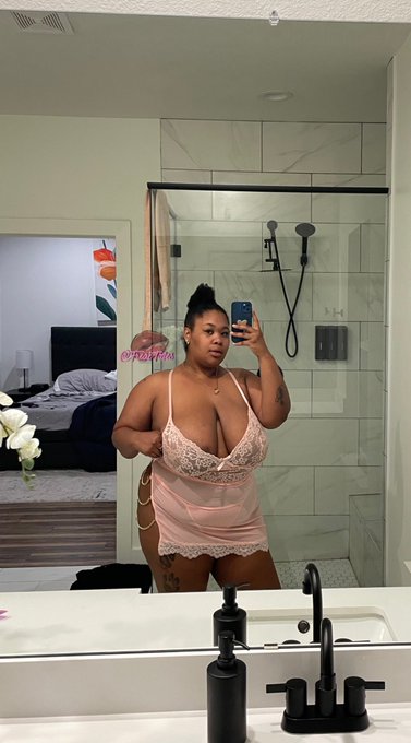 Only fans &amp;  Loyal fans verification pending 😮&zwj;💨 https://t.co/3S2qfF5RpF<a href="/tag/newprofilepic"class="tags"><span>#newprofilepic</span></a>