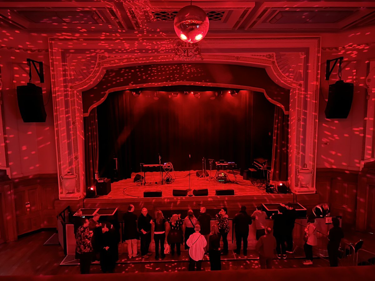 out on the town! #blancmange (got in as soon as doors opened as so old and creaky that we need seats!) 😂