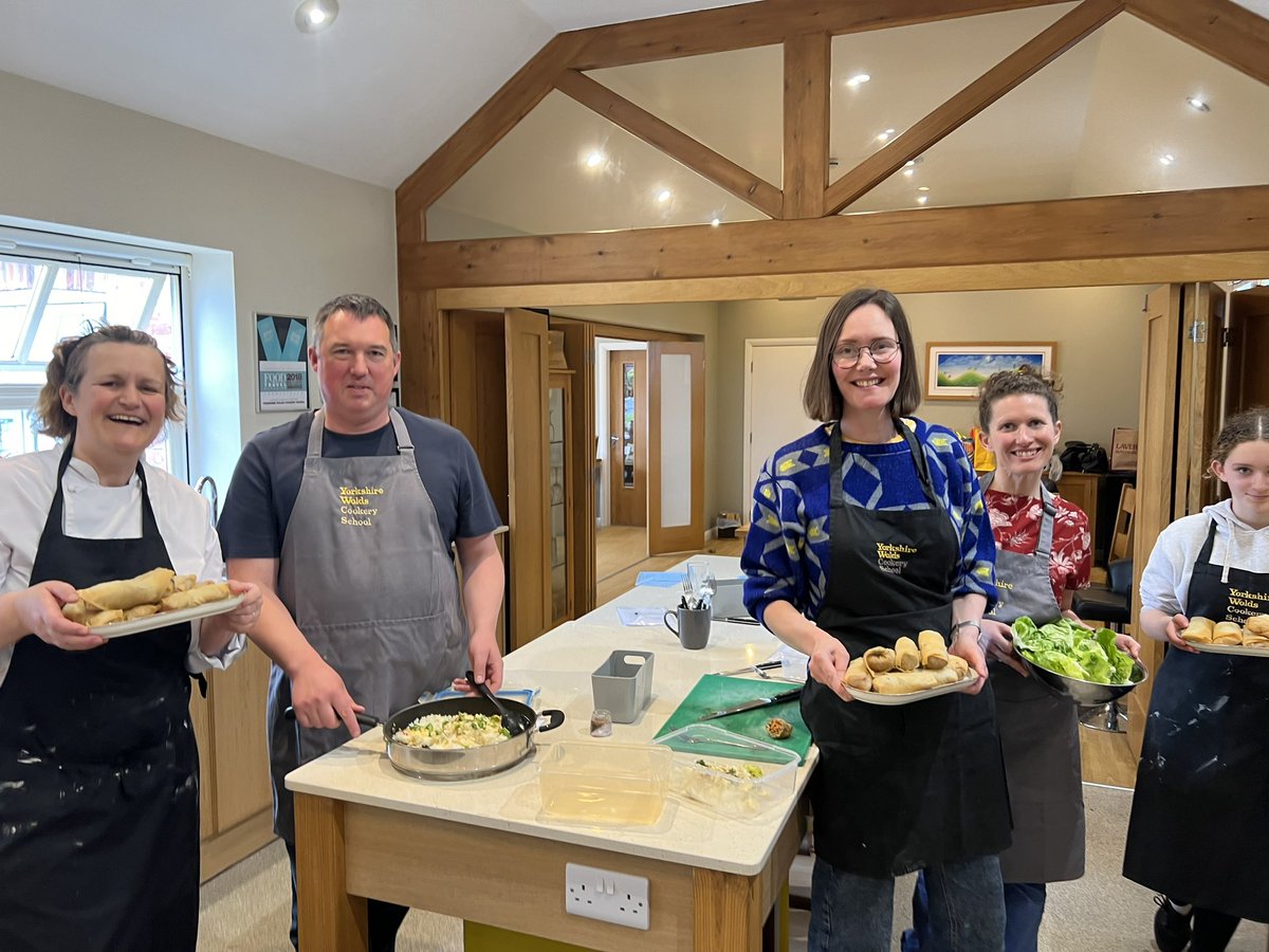 stephaniejmoon's tweet photo. Super #steakclass and @vietnamiseclass today @WoldsCookery @woldescapes with two super bunches of students and lots of great cookery x https://t.co/EtK3bBEpeL