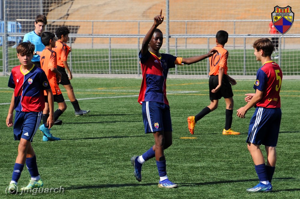 CEMercantil's tweet photo. 🔴🔵 INFANTIL "E"
🔵🔴
🏆2a Divisió
@CEMercantil 7 - @uesabadellenca 0.
⚽️⚽️ Moha
⚽️ Kang
⚽️ Biel
⚽️ Alex Ambite
⚽️ Joel
⚽️ Izan Parra
#CEMInfE https://t.co/xO2EY43sld