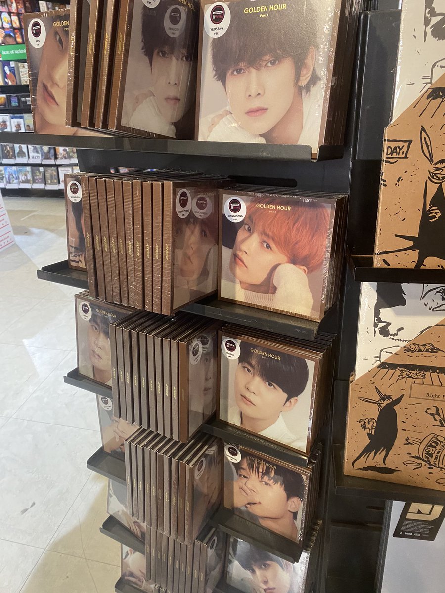 Shay836's tweet image. thank you so much for a fantastic time @hmvBelfast ,, was a lot of fun🥰

~ ateez listening party event held at hmv in belfast, northern ireland✨ @hello82official @hello82EUROPE 

#MyLocalHMV #hello82 #82giveaway