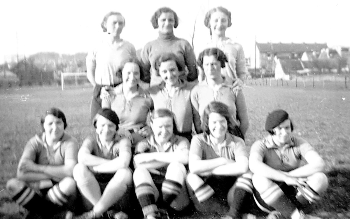 DagenhamInvince's tweet photo. Wishing all @FootyCon a great time in #Cardiff on 7,8 June @TFHBs Releasing 2 unseen photos of the legendary 1934 Belgian Ladies FC from #LizzyAshcroftCollection for my friend Helge Faller @GaryJamesWriter @footballandwar @sportinghistory @justaballgame @1958Munich https://t.co/UosTOvWSYJ