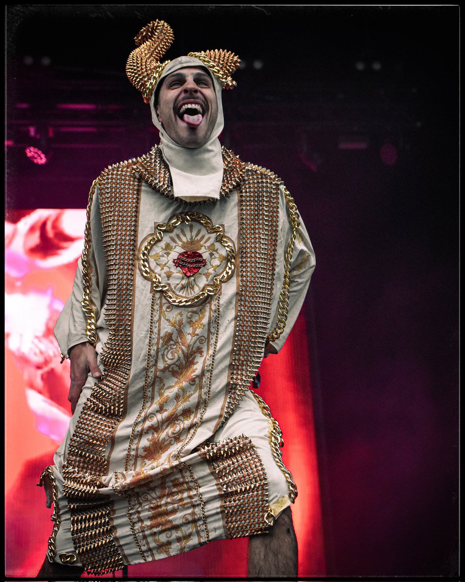 PixieJo's tweet photo. More photos of cool moments from @beardedtheory ✨️ https://t.co/GX1II6DfMh