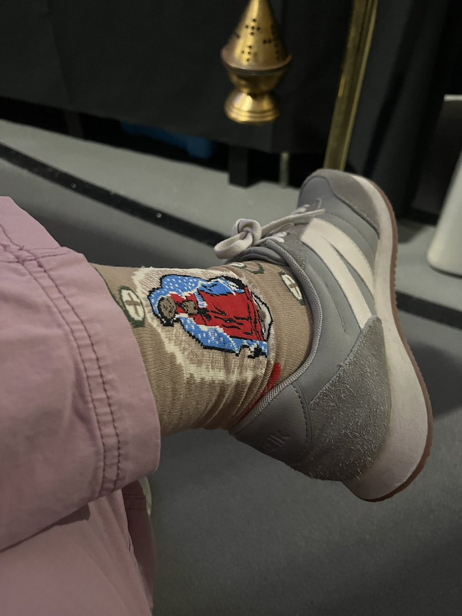 Rocking OLG today from <a href="/sockreligious/">Sock Religious 🧦</a> 

bit.ly/3Xb23FT