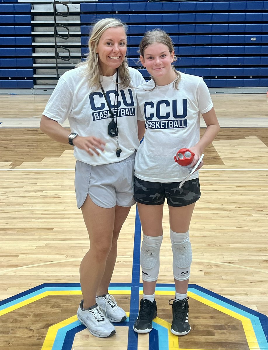 FuesselSherry's tweet image. Another great year of @ccu_wbb camp!  Proud of Ellie for winning the ‘Effort’ award.  You can always control your effort!  Thank you for continuing to teach Faith, Family, Basketball @TheCoachDitt