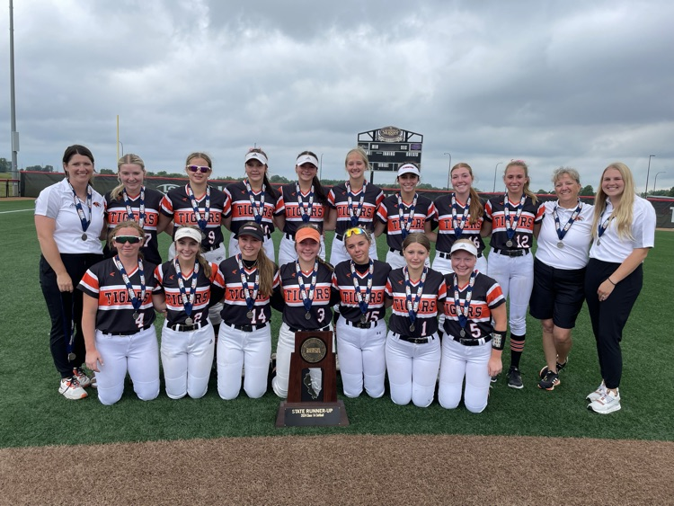 ib327schools's tweet photo. The Illini Bluffs Softball team is the 1A IHSA State Runner-up! Congratulations to the team on their hard work all season. We will have a welcome reception for the team in the middle school gym at 2:30 PM with a fire truck escort starting at 2:15 PM from the Legion. #ibtigerpride https://t.co/SmC8mUy8ro