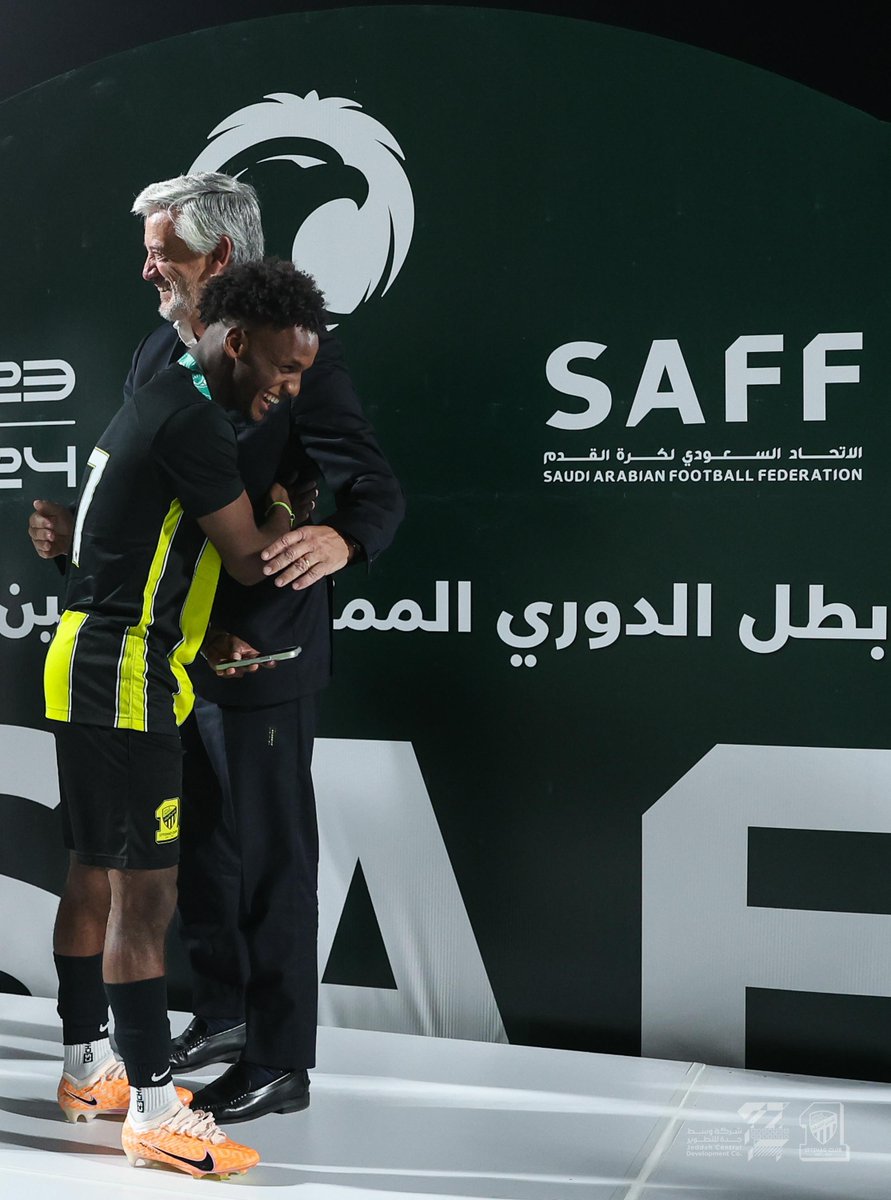 📸| أحلى فرحة لأحلى عميد 🤩🏆