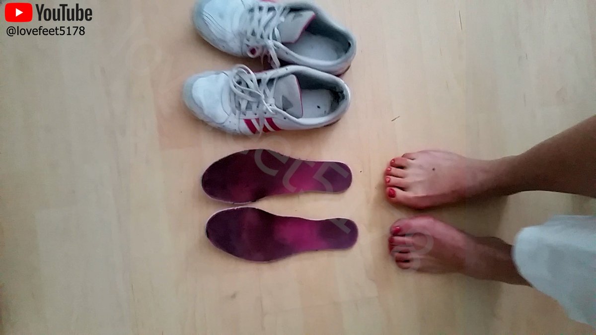 youtube.com/@lovefeet5178
Girl show her shoes | Here I show you my sweaty feet and my muddy adidas stinky shoes, the insoles are dirty and sweaty #stinkyshoes #insoles #barefoot
#feet #feetmodels #feetpic #footmodeling  #shoesoff #smellyinsoles #fussfetisch #footfetish #feetfetish