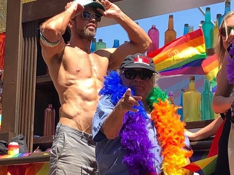 FlVESTARWOMAN's tweet photo. he didn't have to do all that https://t.co/ViAvCgjyRq