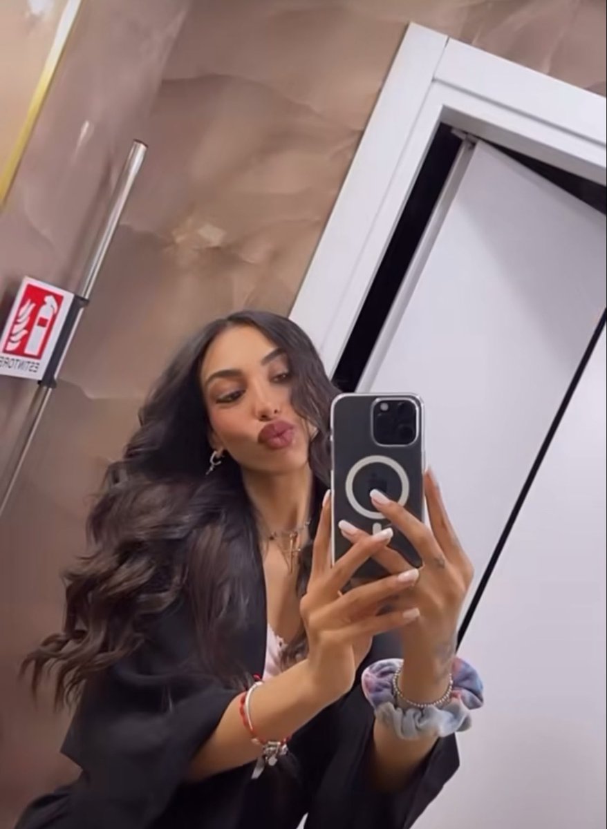 __drunkfairy's tweet photo. My beautiful fairy💖🧚🏽♀️
#Bortussie #fairylu #manuelbortuzzo #beliebers #manuelmateo #lulu #fatina #fatini #fairy https://t.co/aZmfcBRRHz