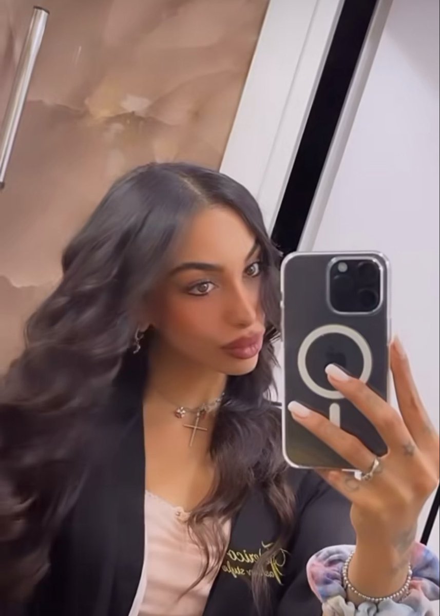 __drunkfairy's tweet photo. My beautiful fairy💖🧚🏽♀️
#Bortussie #fairylu #manuelbortuzzo #beliebers #manuelmateo #lulu #fatina #fatini #fairy https://t.co/aZmfcBRRHz