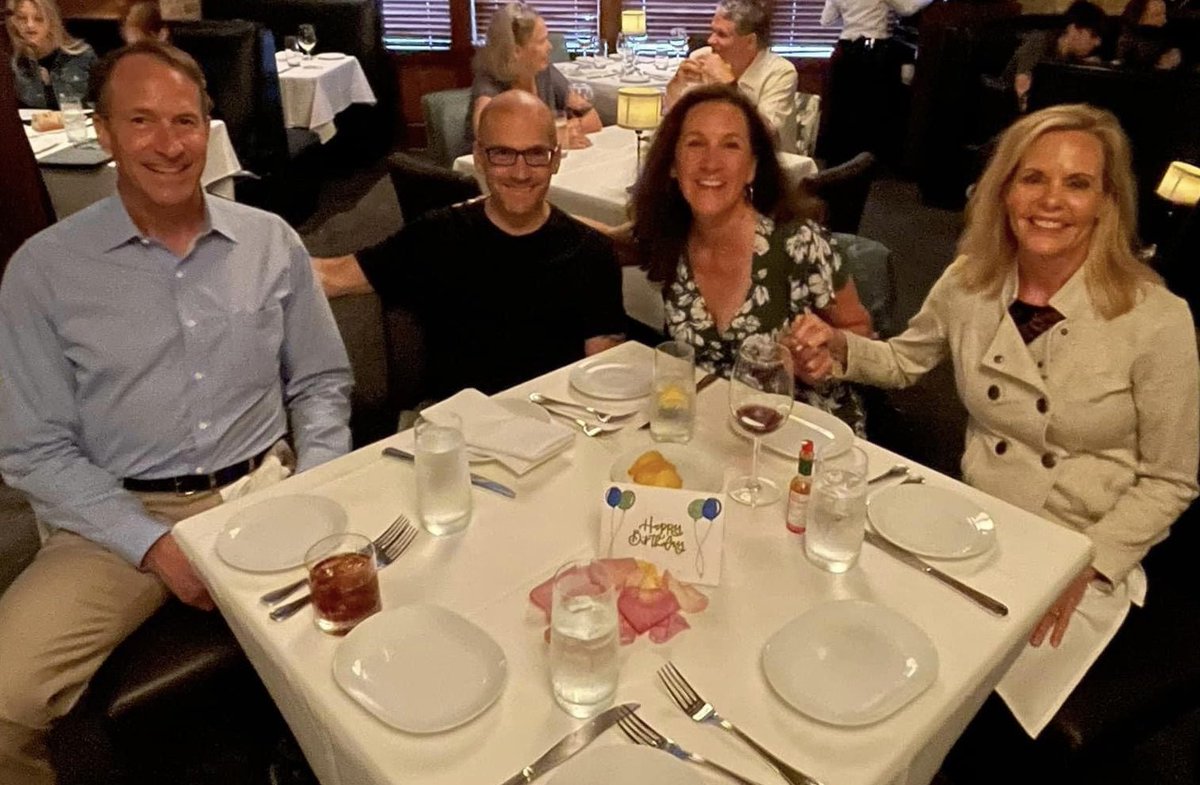 emmerich_craig's tweet photo. Amazing feed and even better company last night! @KetoConATX #hackyourhealth #ketocon https://t.co/WL8Mtv1HKi