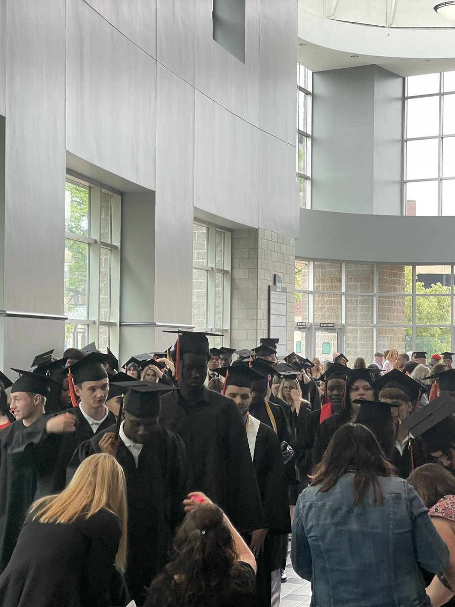 40 minutes until we go live! Congratulations Class of 2024! #WeAreUT