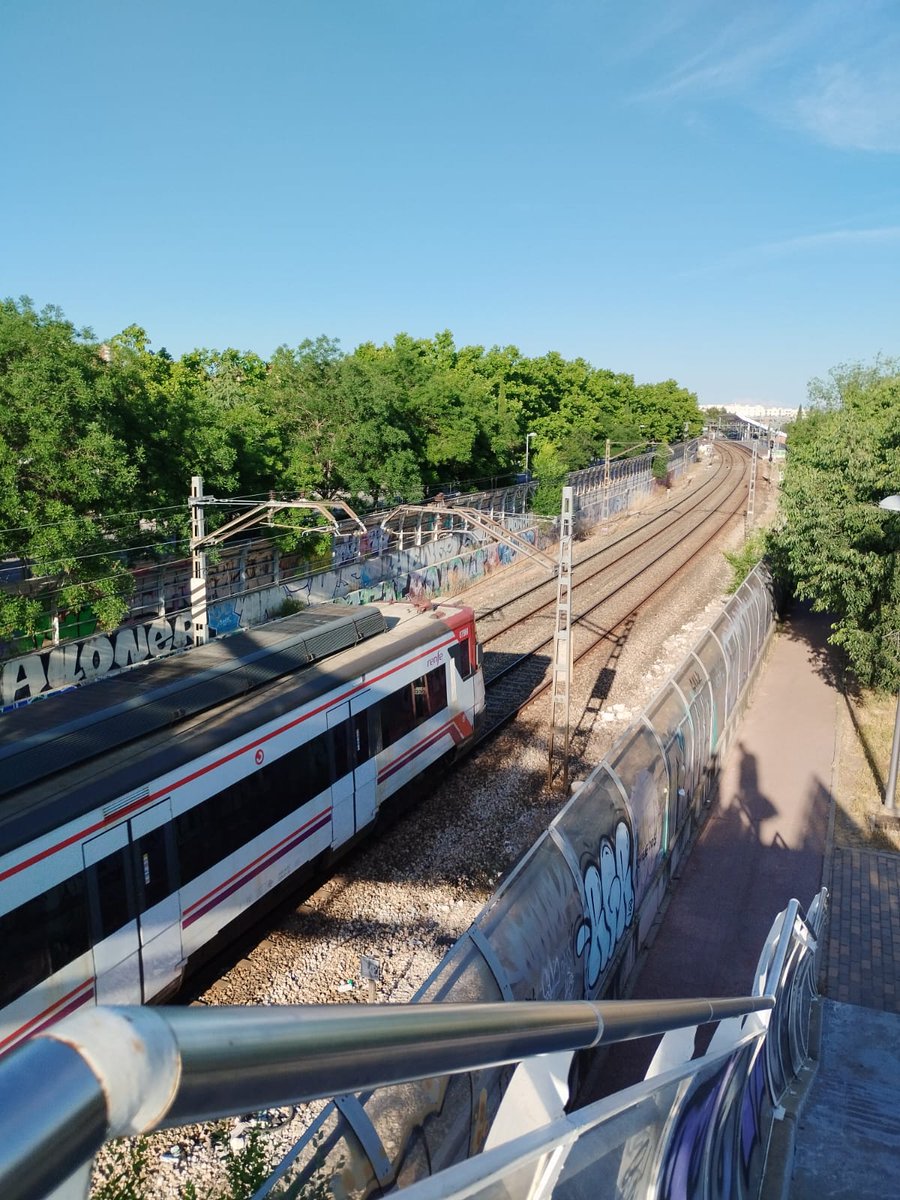 TrenAficion's tweet photo. 447 de @Renfe @CercaniasMadrid en #ElPozo #tren #C2 #C8 #C7 #C8a #vallecas #cercanias #madrid #forografia https://t.co/mV4VVMiDQs