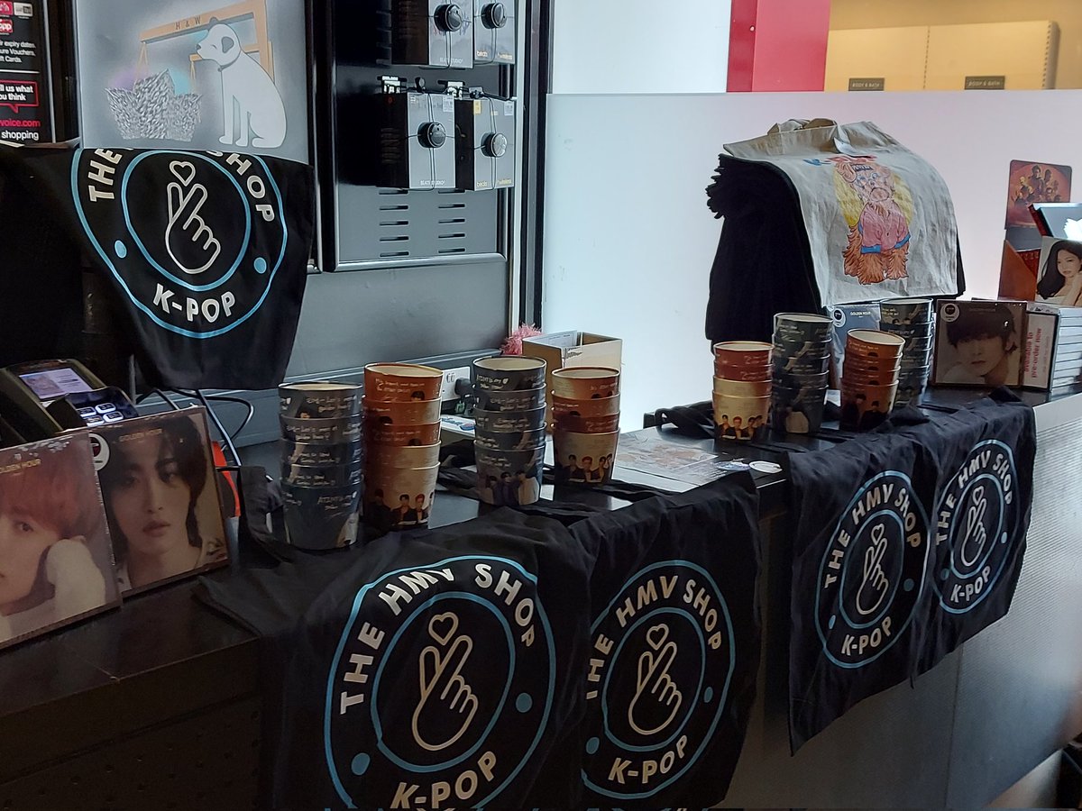 sheeptopus's tweet image. I was so excited to go to the Ateez event today at #MyLocalHMV in Belfast, Northern Ireland (UK)! 🤩 The #hello82 cupsleeves are so cute 🥰 
#82giveaway
@hello82official @hello82EUROPE