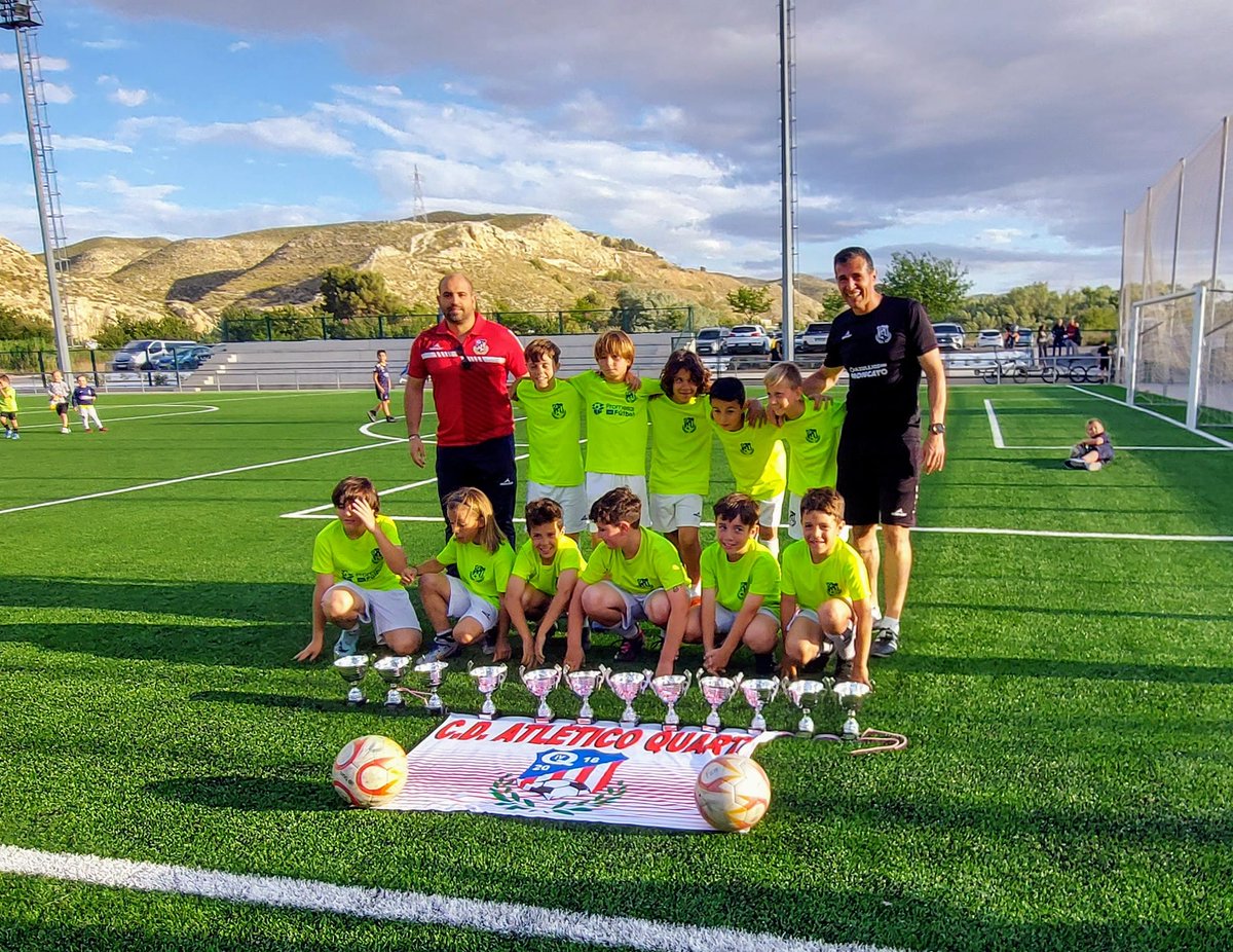 🔴 !! Somos Primera Benjamín !!🔴
➡️ Tras una gran temporada el equipo no falló en ningún partido y ganó para conseguir por méritos propios el ascenso de categoría.
‼️ Enhorabuena a todos, cuerpo técnico, jugadores y padres del equipo ‼️
