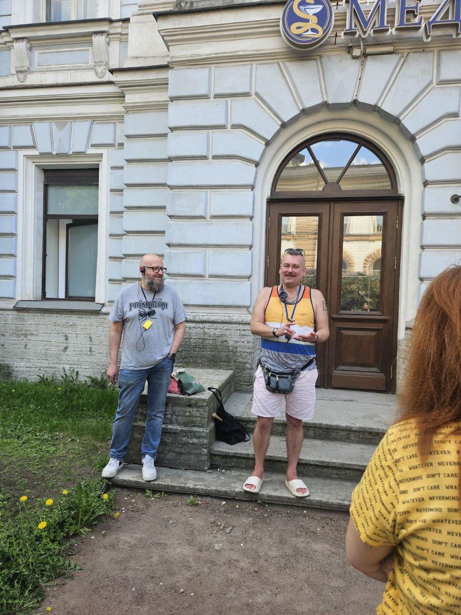 Увидеть <a href="/fpogo23/">Fedor Pogorelov</a> после долгого перерыва , обнять, провести 3 часа  в увлекательном краеведческом стендапе, насладиться этим океаном иронии и юмора - был счастлив сегодня. 
Спешите (до августа) видеть,
и, что очень важно, слышать!