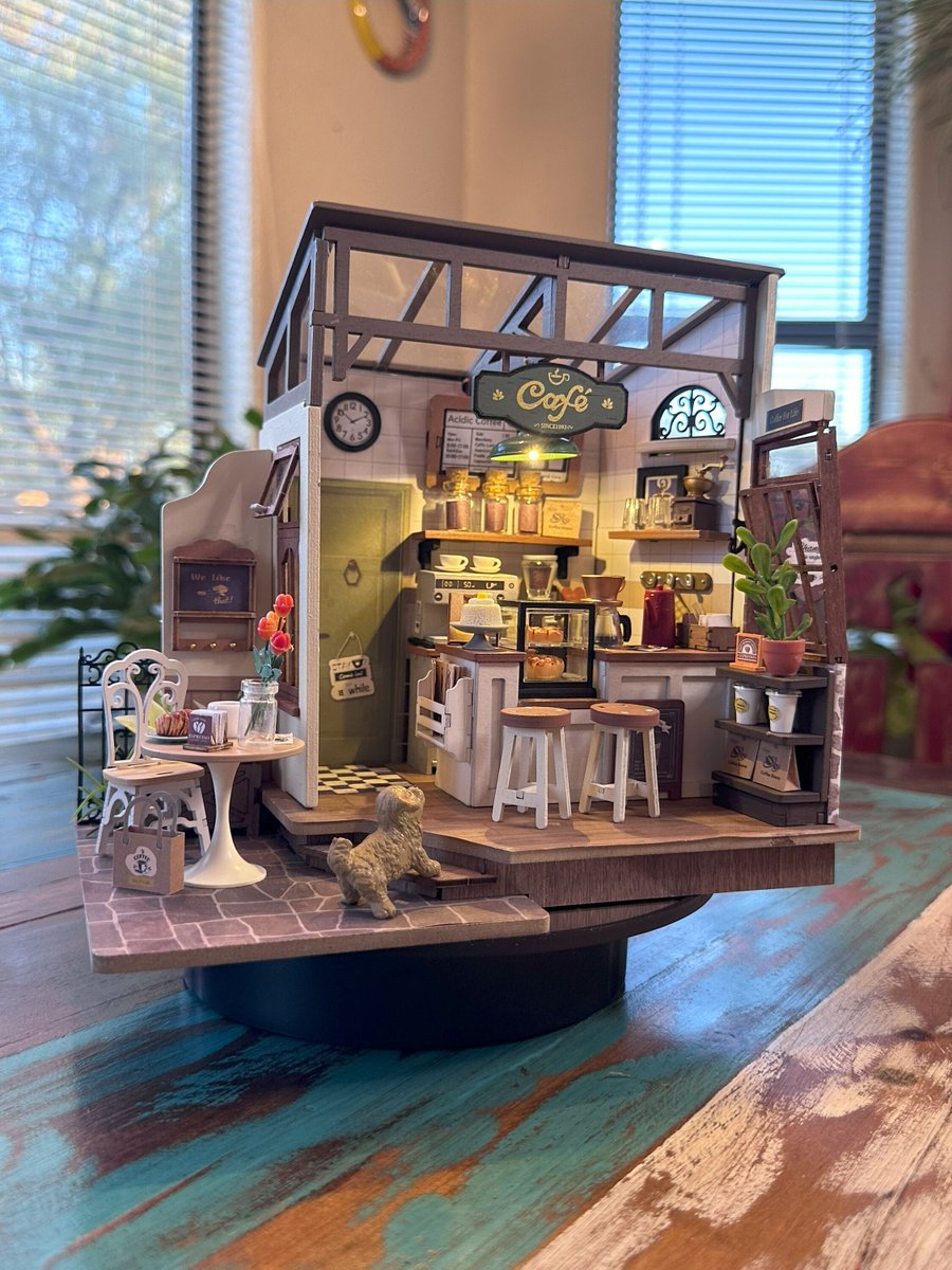 CheyenneMcCray's tweet photo. I worked on this cafe last week while Martin was at work for his last week before summer break. He helped me with the light and a couple of other things. The lights are probably the most challenging thing! I love these tiny worlds!
#miniaturehouses #minicafe #rolife #tinyworlds https://t.co/M2WWu3SmlD