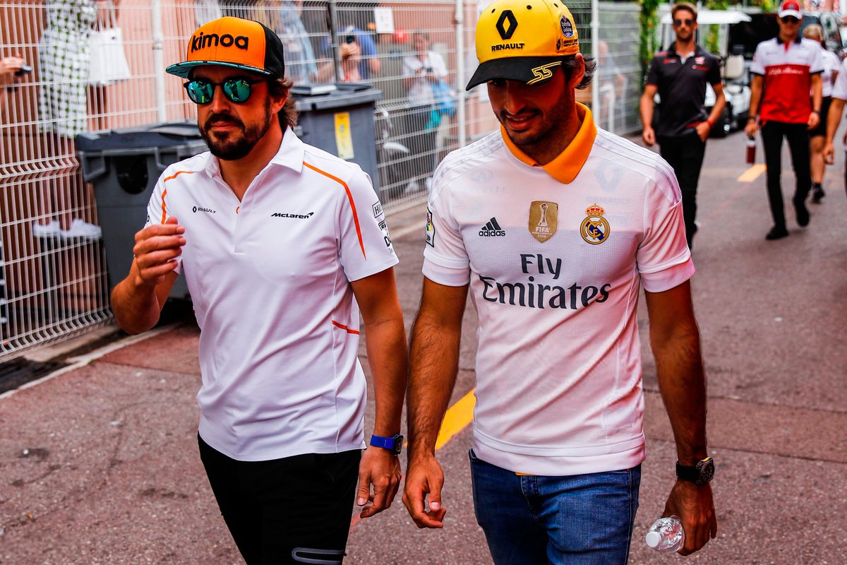 FormulaDirecta's tweet photo. ⚪️ ¡Felicidades a nuestros seguidores del Real Madrid por la consecución de la 15ª Champions!

#F1 #UCLfinal https://t.co/dcpc8645oE