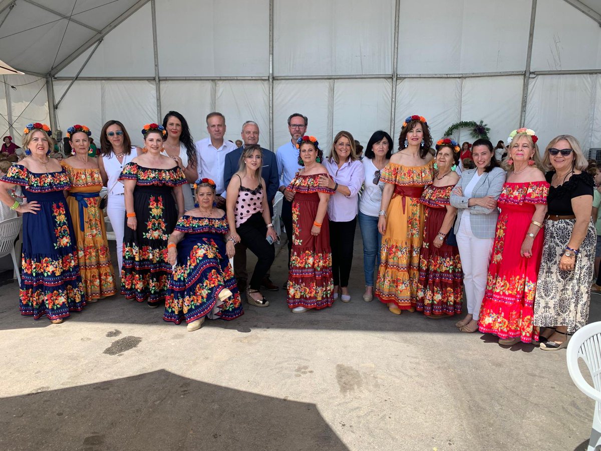 JaenJunta's tweet photo. La responsable del @IAMJunta, @angeles_isac, ha asistido en Navas de San Juan al XIV Encuentro Comarcal de Asociaciones del Condado organizado por la Asociación de Mujeres “Stella”.

14 asociaciones de la comarca se han dado cita en este evento. https://t.co/NY1ZzQzgbw