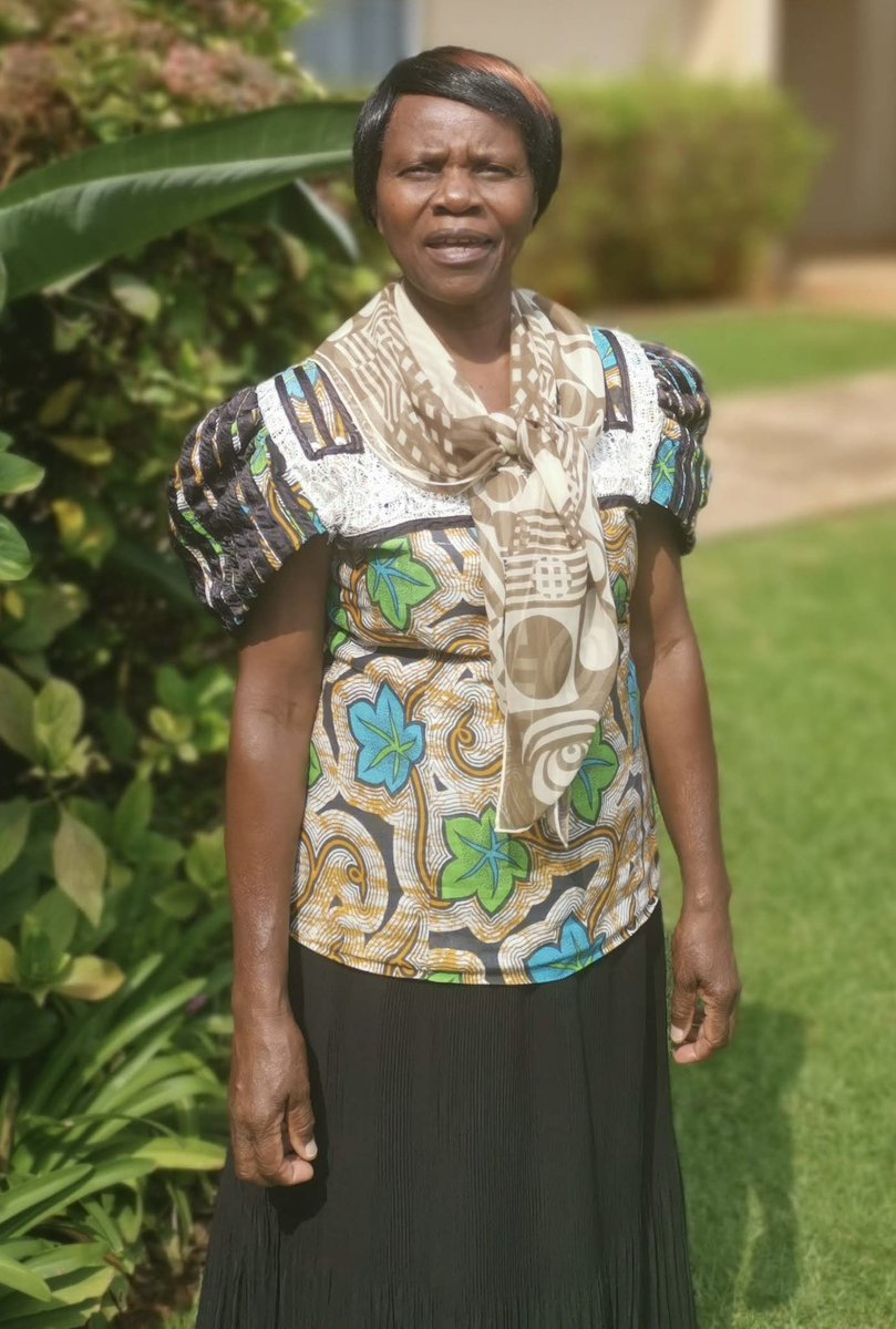 Abramjee's tweet photo. #Missing 70-year- old lady with Dementia - last seen at Ferndale, Randburg earlier this evening.

If you have any information, call any of the following numbers: 
•Phumulani 084 859 9748
•Faith  083 798 3809
•Tapiwa 078 711 8718
•Zakaria 084 927 7548 https://t.co/MiXCrSgTOC