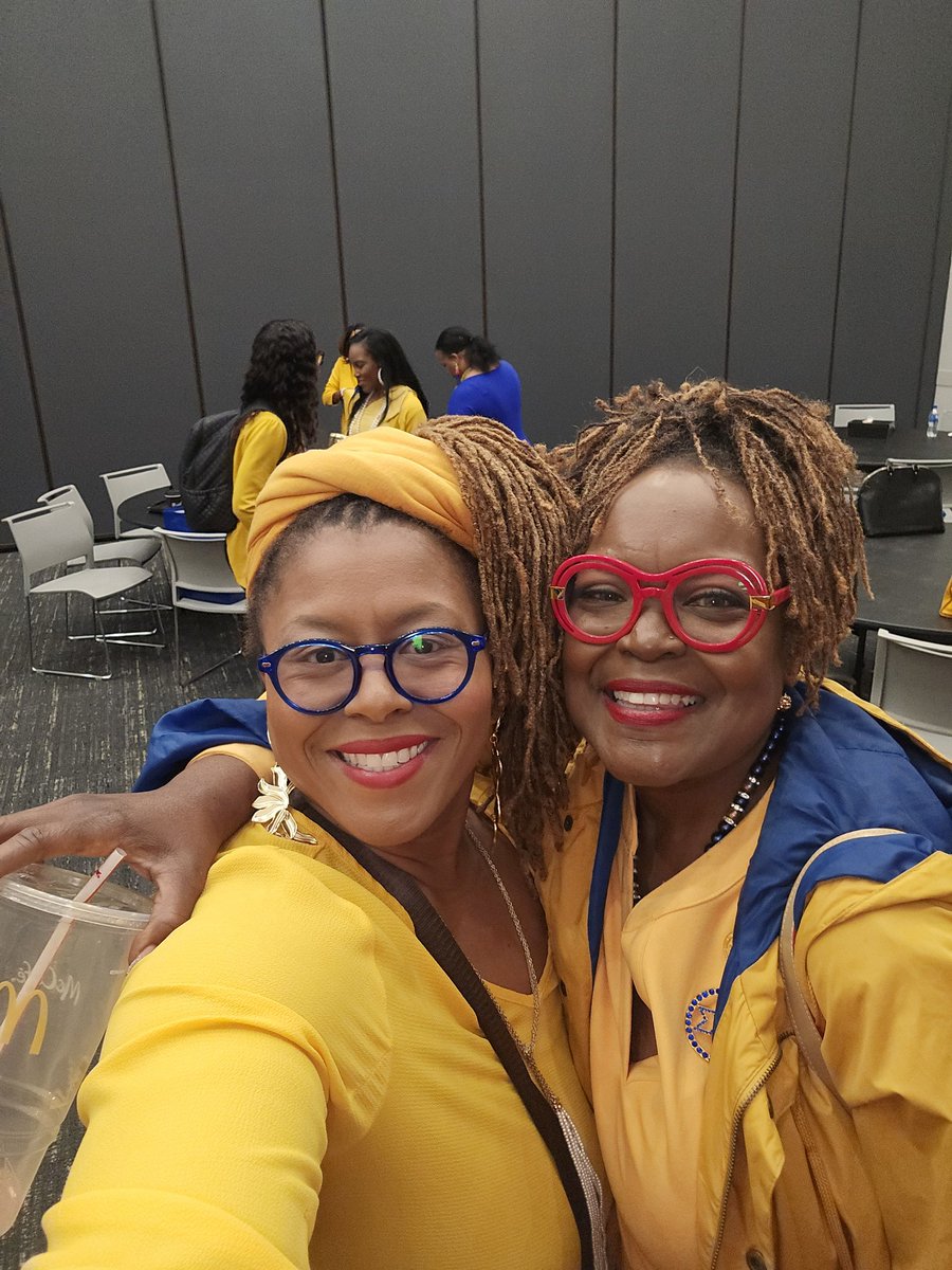 Great candidate forum and chapter meeting! <a href="/SGRhoPlano/">SGRho Plano</a>
Love my Sigma. 💙💛🐩
#sgrho1922