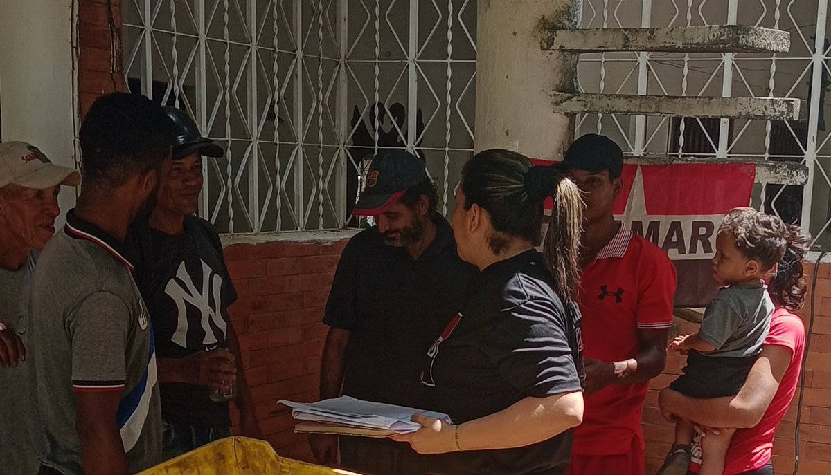 MERCEDESSA2093's tweet photo. @GuaricoMRT2, Desde las Bases Comunitarias , Secretaria de Movimientos sociales, Políticas Electoral, Formación, estamos en despliegue por cada espacio para la Formación ideológica constante en nuestra militancia 
#PuebloEnLasRedes https://t.co/K77fv2kAc1