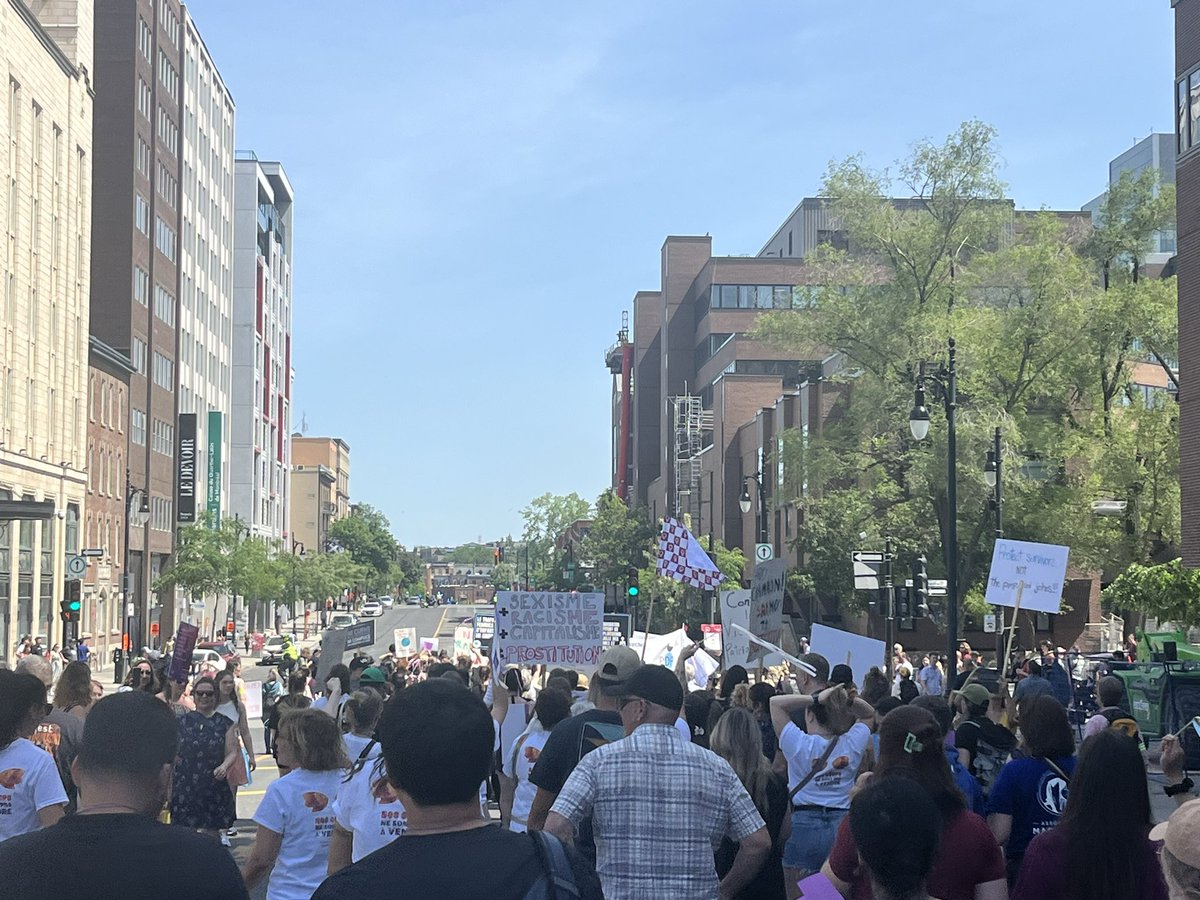 Fond_Scelles's tweet photo. Marche mondiale des survivantes : un moment historique 
« nous ne nous tairons plus » 
So so solidarité avec les survivantes du monde entier 
Prostitution is violence no more silence
#equalityinaction @SPACEintl @_LaCLES @VanRapeRelief @CAPintl https://t.co/BKnvEWHYgB