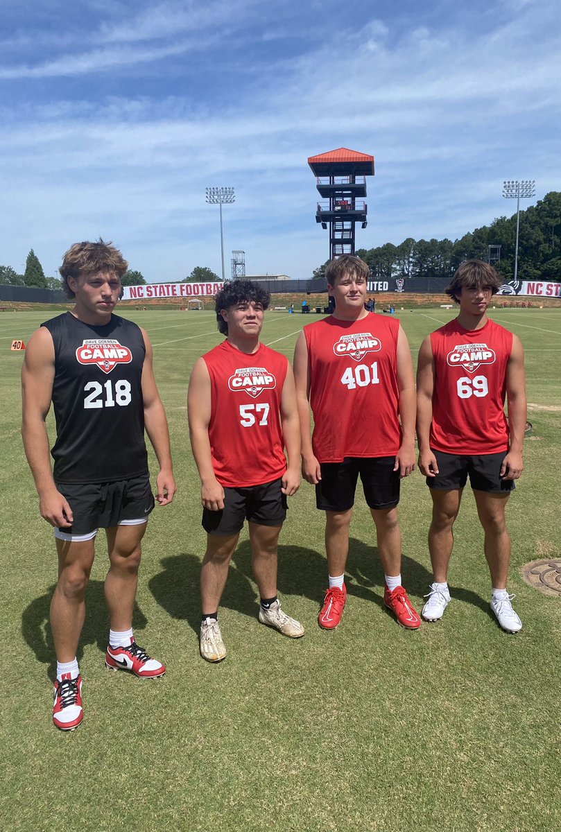ryan_walker1126's tweet image. Had a great time at the Nc State camp today! Thank you to all of the coaches leading me in the right direction! Will be back! #69
Height- 5’11
weight- 180
40yd dash- 4.84
shuttle drill- 4.48
broad jump- 8’8
vertical jump- 30’’4
@_MasonSledge @CoachJarredHill @jokerphillips