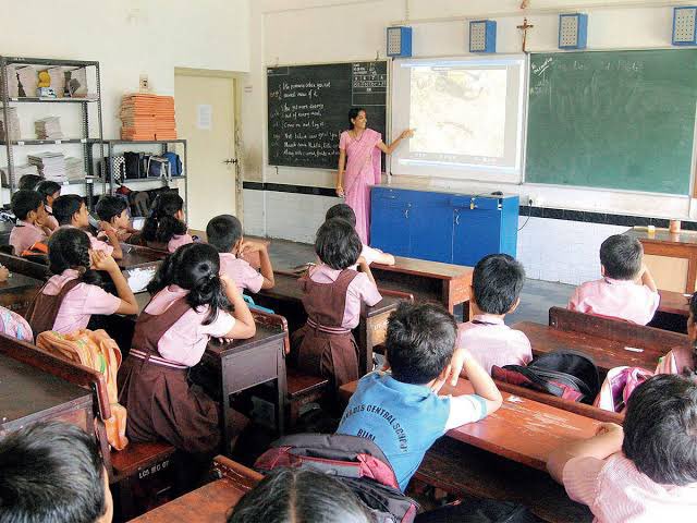 yjsunit22's tweet photo. Deadline to apply for admissions under RTE extended till June 4: Maha Edu Dept
#RTE #education #schools #students https://t.co/0GauNTvZk5