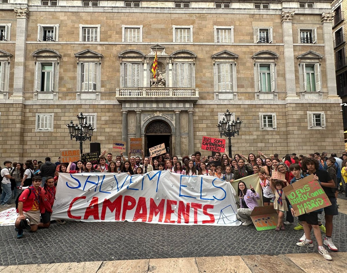 #salvemelscampaments perquè no ens imaginem la nostra vida sense acampar a la natura. Hem cridat ben fort per reivindicar la importància del lleure educatiu! L'ACA no ens atura, anirem de campaments!
