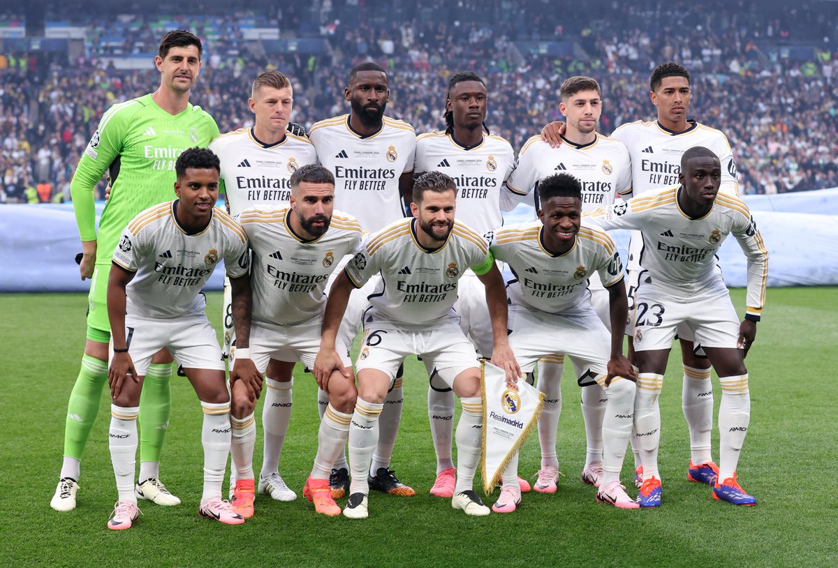 realmadriden's tweet photo. 🤍 HALA MADRID Y NADA MÁS! 💜
#UCLfinal | #APorLa15 https://t.co/hofiUOdClr