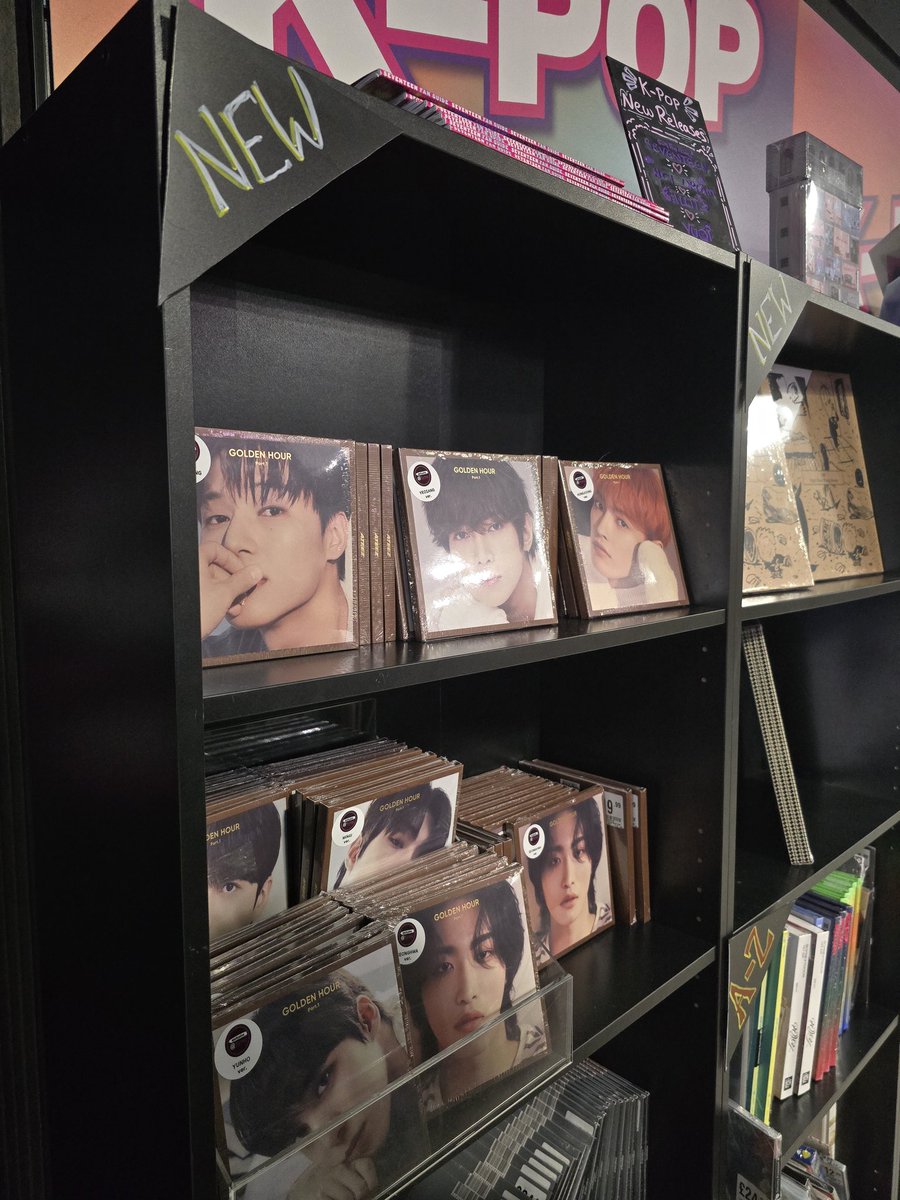 Lilac_and_Sage's tweet image. @Valkyrieblood18 and I went to #MyLocalHMV for ATEEZ comeback weekend in London, UK. @hello82official @hello82EUROPE #hello82 #82giveaway ♡