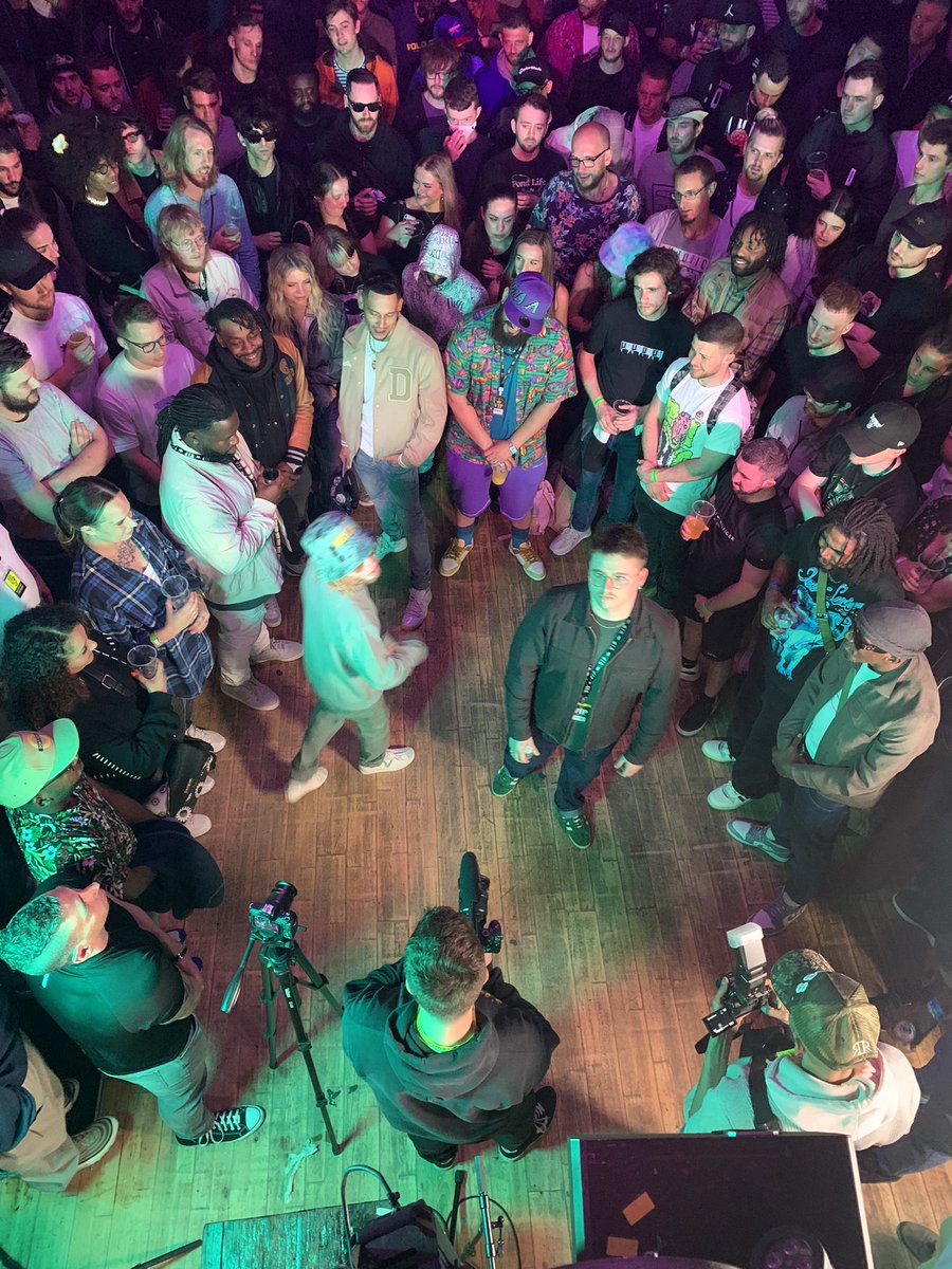 Yooooo  VILLUN vs VIZUAL

<a href="/DontFlop/">Don't Flop</a>