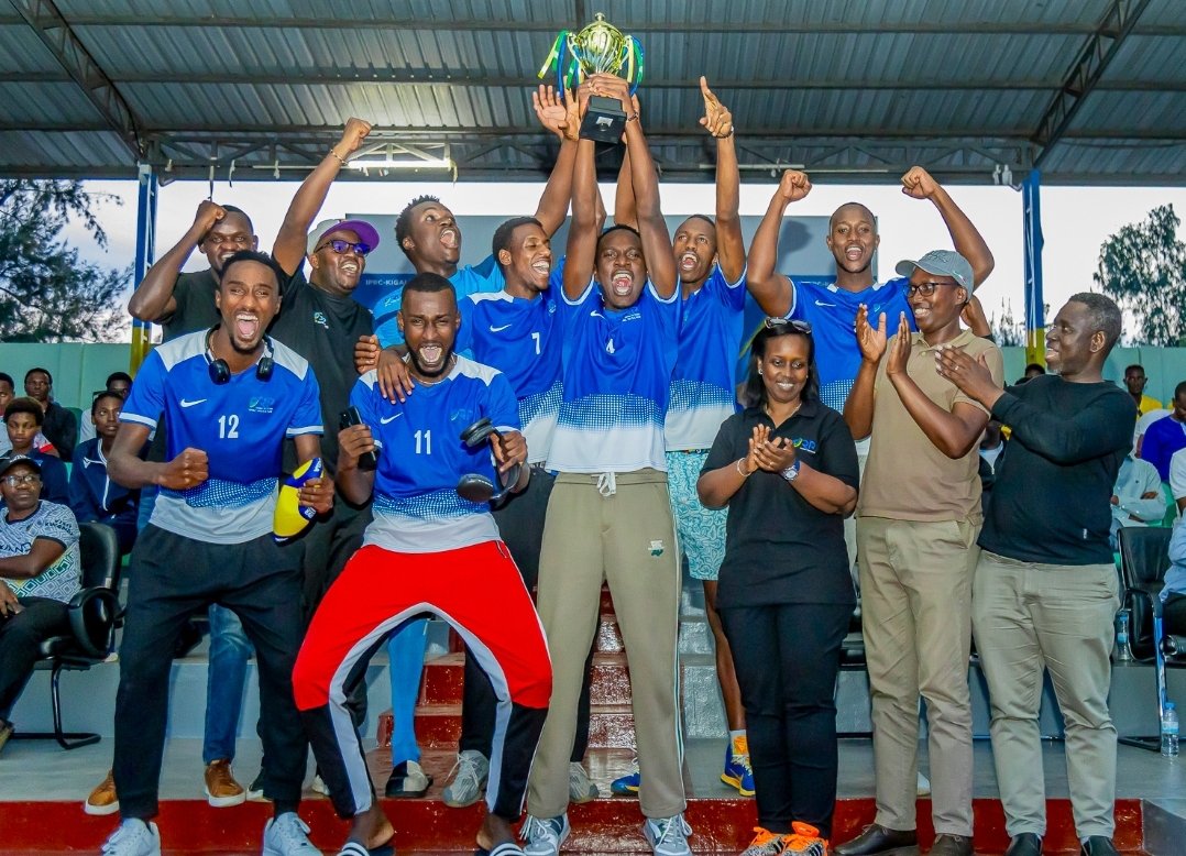 RwandaPolytec's tweet photo. The winner of the day in the RP Inter-Colleges Sports Competition/ football is @IPRCMusanze, after their 2-1 victory against @IPRC_Gishari. Additionally, @SylvieMucyo awarded the winners in basketball, volleyball, both men and women, from @IPRCKigali, @IPRCMusanze, and @iprchuye. https://t.co/5lSMWNR381