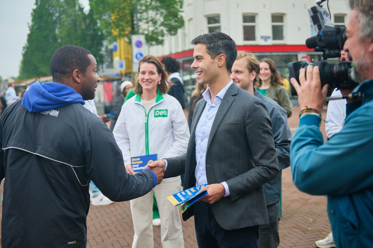 Ook vandaag vind je ons door heel Nederland, heb jij onze campagnevrijwilligers al gespot? Nog maar 5 dagen en dan mogen we stemmen op een sterk Europa voor Nederland💚 #StemD66