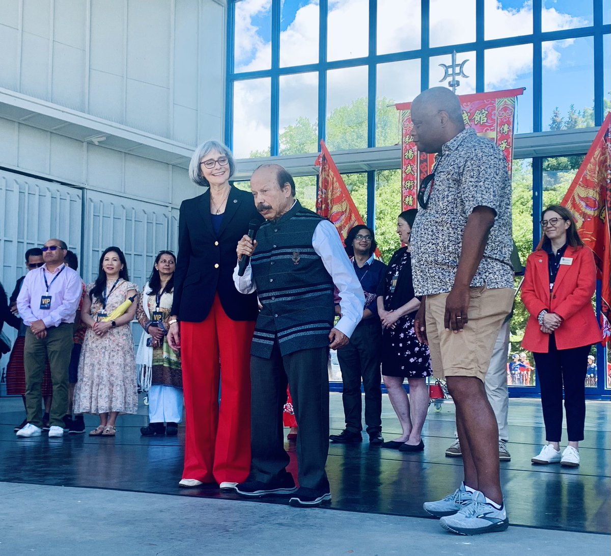 GinnyKlevorn's tweet photo. @PlymouthMN_gov Hilde Center Asian Fair is underway! 🎼🥗🥙🍱🍦🍨🎉celebrating the many different Asian communities across the NW Metro Area! Come join the fun open until 7 tonight! https://t.co/p24u0jgCRE