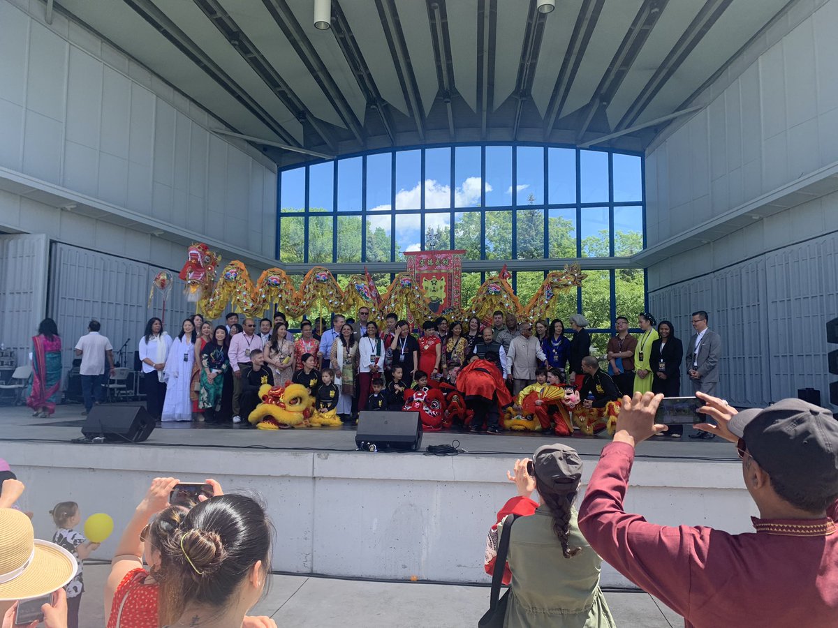 GinnyKlevorn's tweet photo. @PlymouthMN_gov Hilde Center Asian Fair is underway! 🎼🥗🥙🍱🍦🍨🎉celebrating the many different Asian communities across the NW Metro Area! Come join the fun open until 7 tonight! https://t.co/p24u0jgCRE