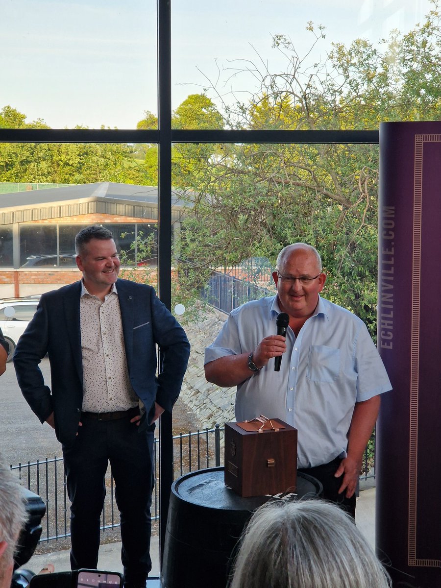 DistilledDan tweet media